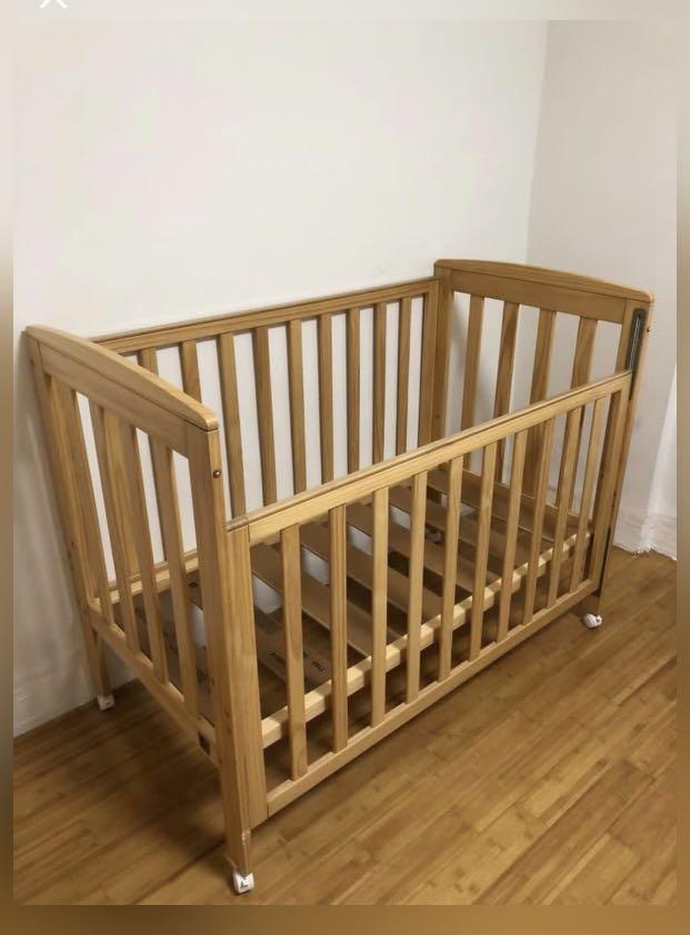 Sussex baby cot top