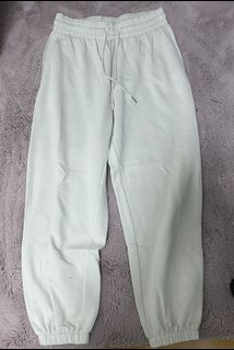 （分類：）位於 。 由 aina.thrift3 提交（商品編號 1155702534，圖片 1）。簡介： 。