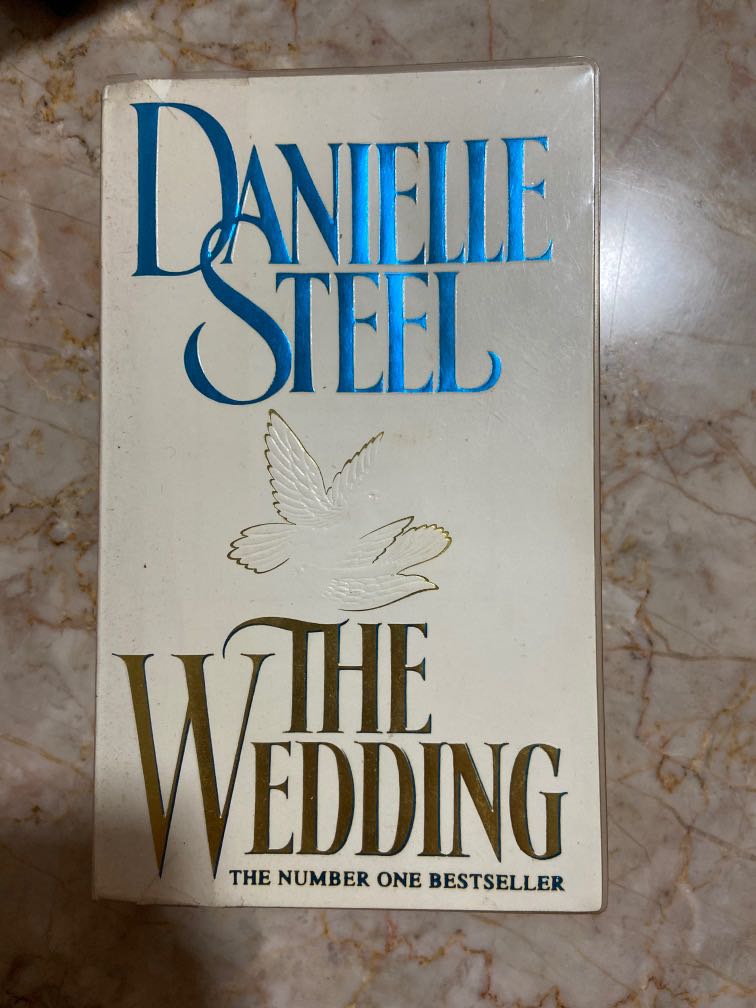 the wedding danielle steel, Hobbies & Toys, Books & Magazines
