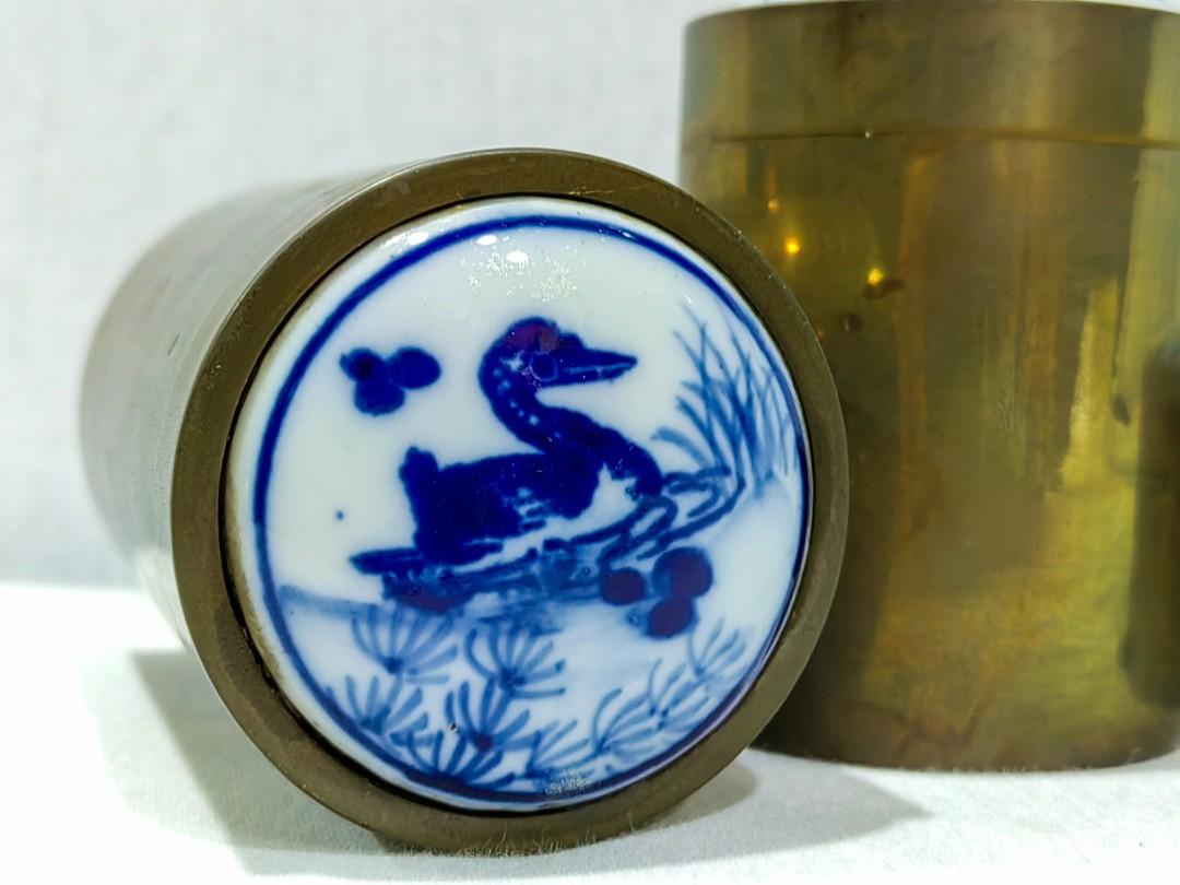 Vintage Brass Blue and White Ceramic Container (Category: Vases & Decorative Bowls) located in Manila. Submitted by sinaunang_gamit (Listing ID 1155627233, Image 2). Description: Vintage Brass Blue and White Ceramic Container Height: 4,3 and 2 inches No damage 1500 take all.