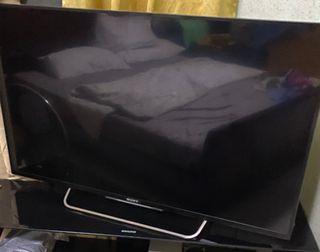 32" Led Sony TV ,perfect as dual monitor, not smart tv