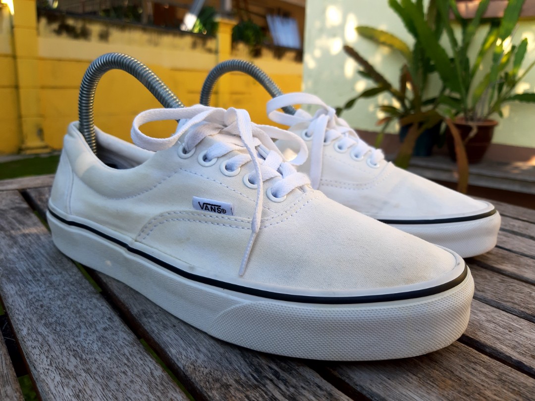 kasut vans era