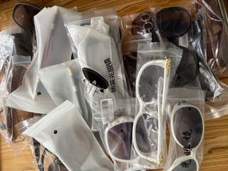 由 nowar_shop (刊登 ID 1155799822，圖片 1) 提交，位於 的 (類別：)，說明：。