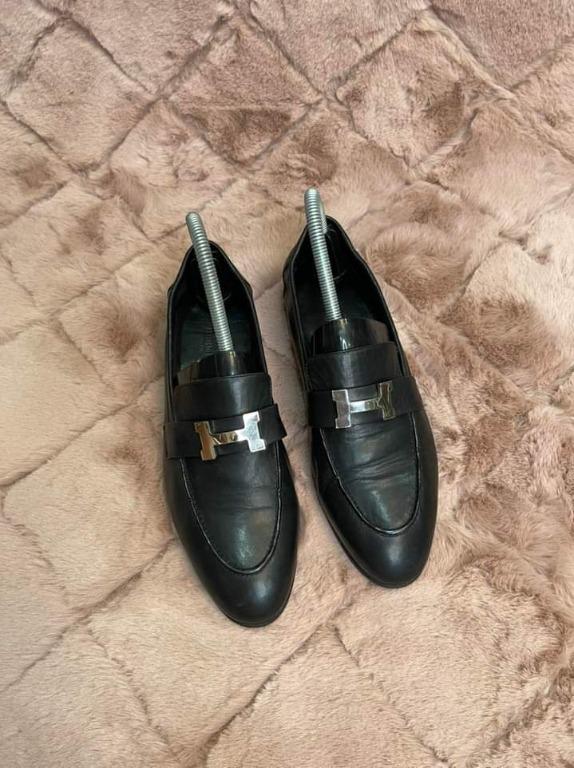 Hermes hotsell black shoes