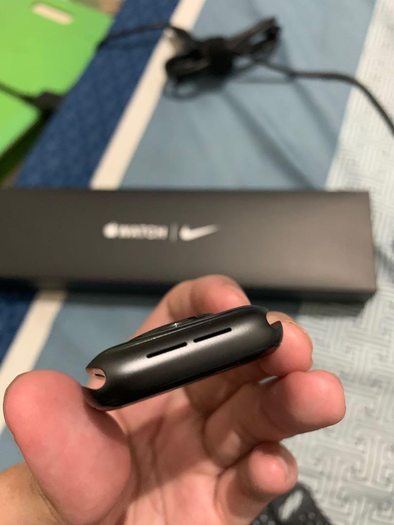 Apple Watch SE Nike 40 mm Space Gray 