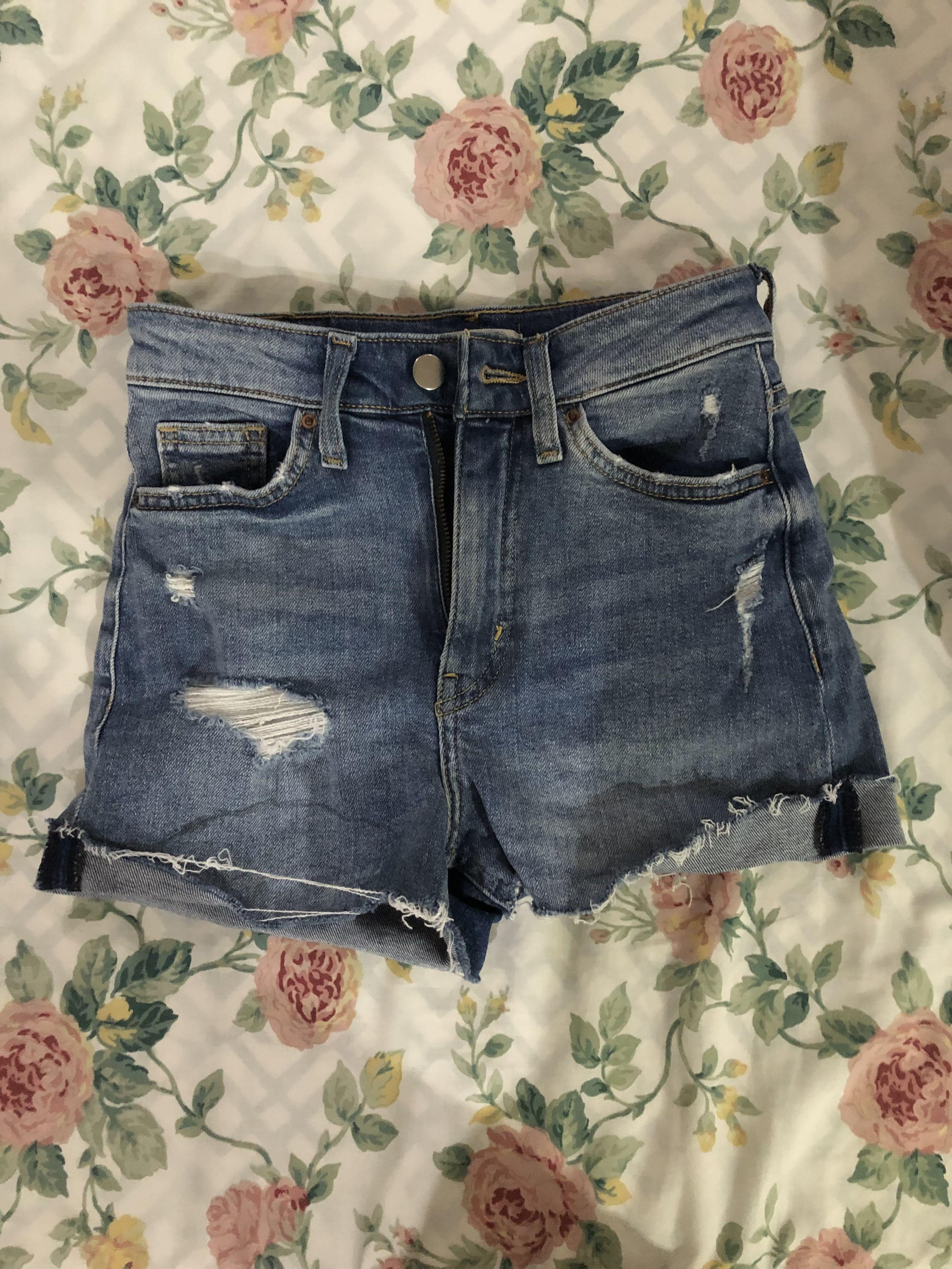 Authentic H\u0026M Ripped Shorts (no flaws 