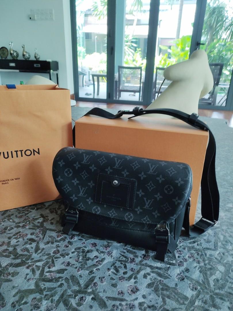 Authentic Louis Vuitton Messenger Voyager., Luxury, Bags & Wallets