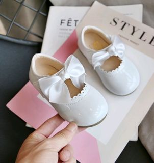(Category: ) located in . Submitted by fairlyfancyfinds (Listing ID 1155772128, Image 1). Description: .