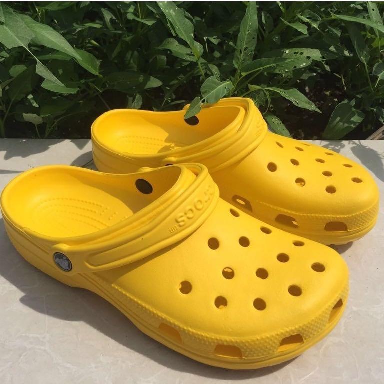 BN Shoes With Crocs Logo Yellow, Men's 