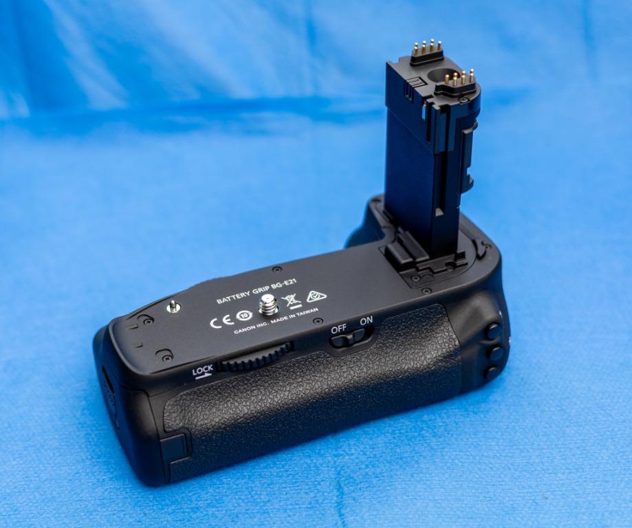 Canon BGE21 battery grip for 6D Mark II, Photography, Photography