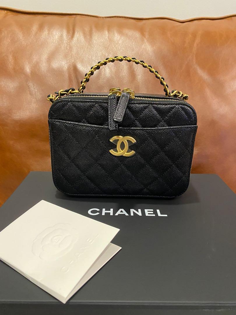 Steal deal alert🚨 Chanel 22S Medium Caviar CC Handle Vanity Case