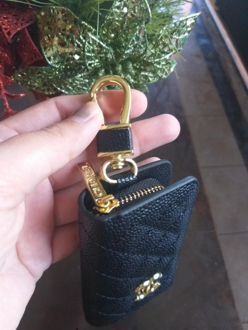 chanel caviar key holder