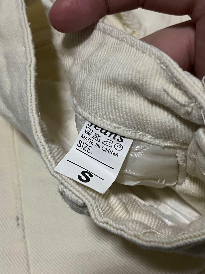 Cream Off-White Mom Jean Pants (Category: Jeans) located in Paranaque City. Submitted by shopmnp (Listing ID 1155871002, Image 3). Description: Cream Off White Mom Jean Style Pants Size: Small on tag, fits 23-24 .
