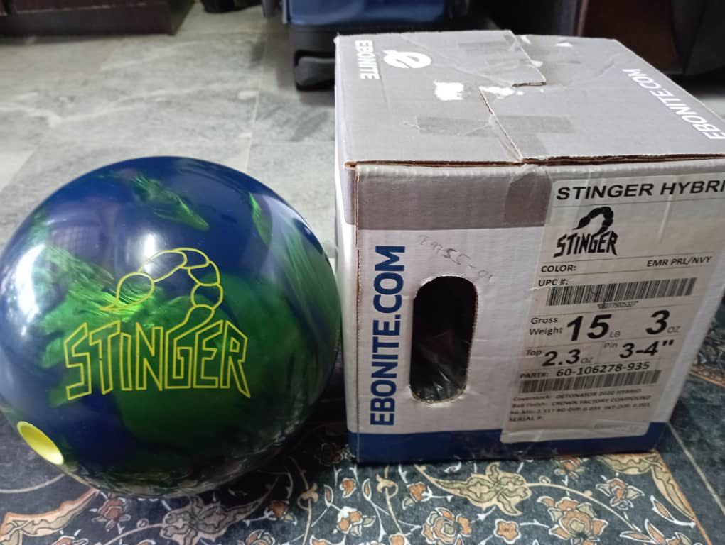 Ebonite Stinger bowling ball, Sports Equipment, Sports & Games