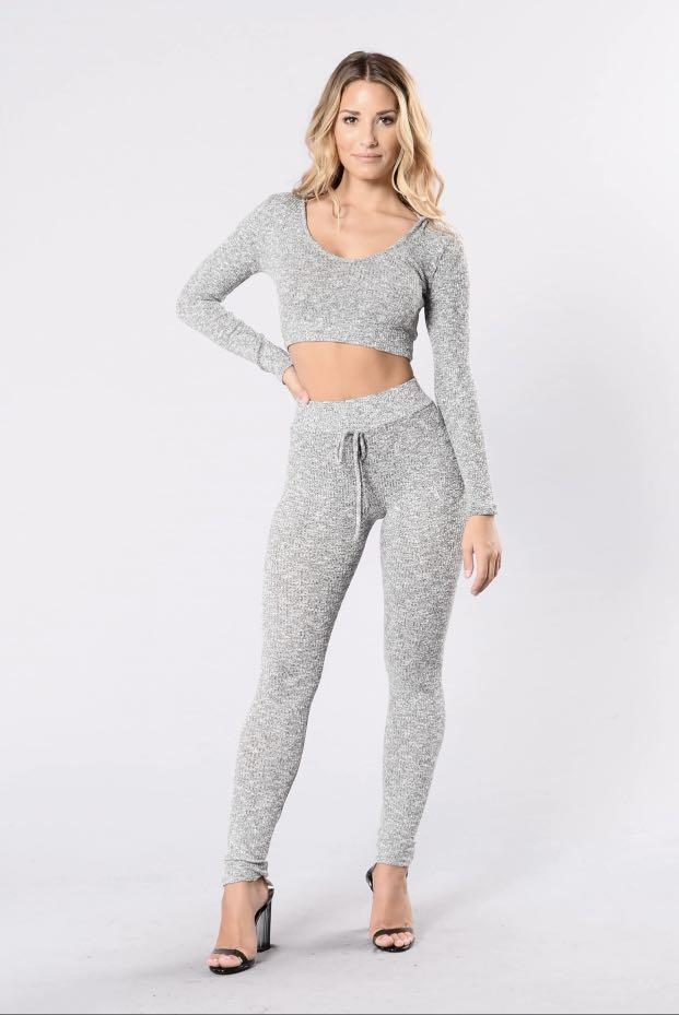 Fashion nova grey leggings 2025