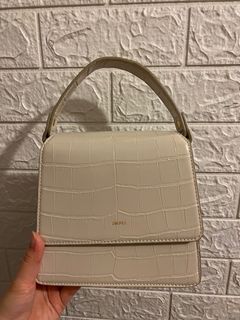 （分類：）位於 。 由 vaaaaaaaaa 提交（商品編號 1155889280，圖片 1）。簡介： 。