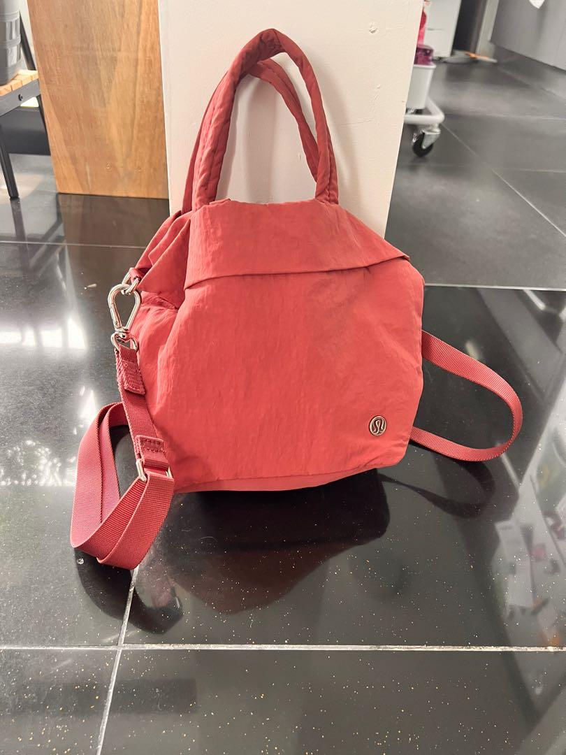lululemon small tote