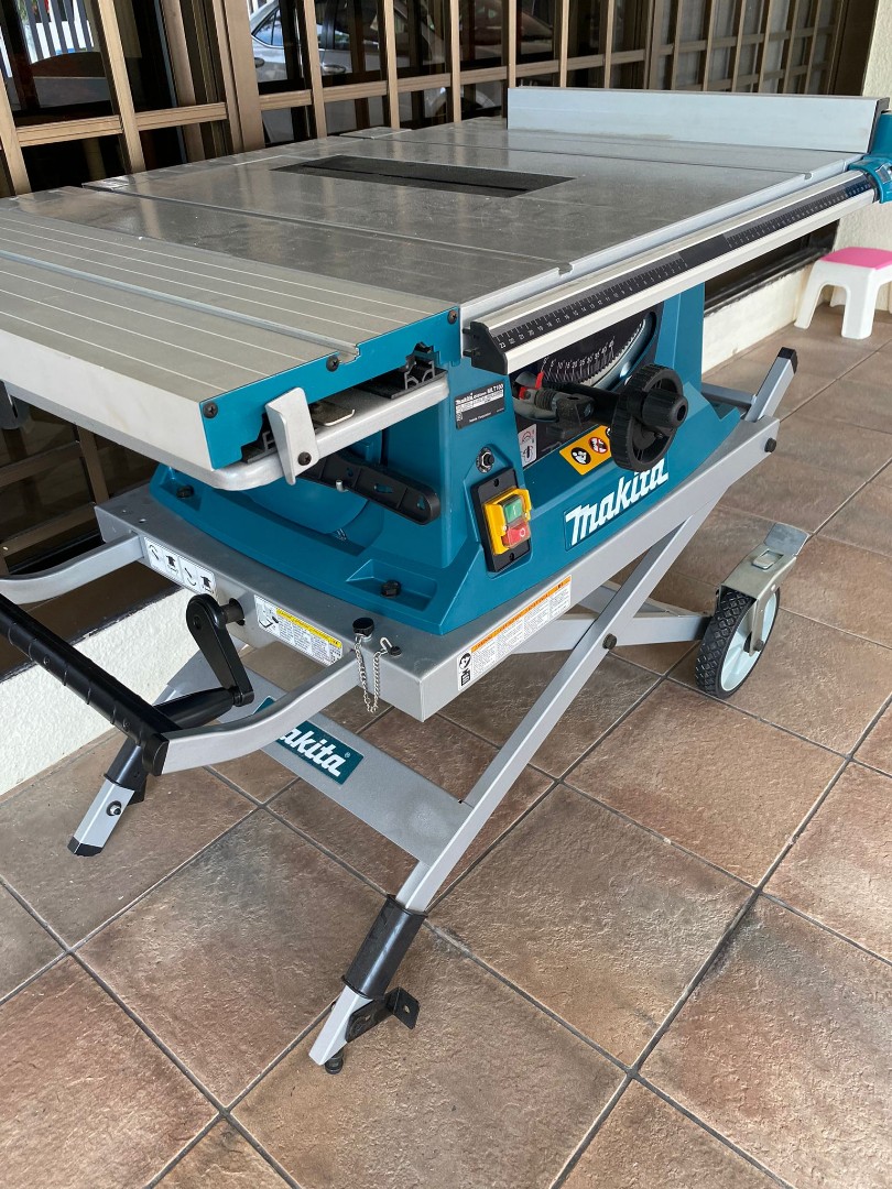 Makita Table Saw W Stand, Furniture & Home Living, Home Improvement