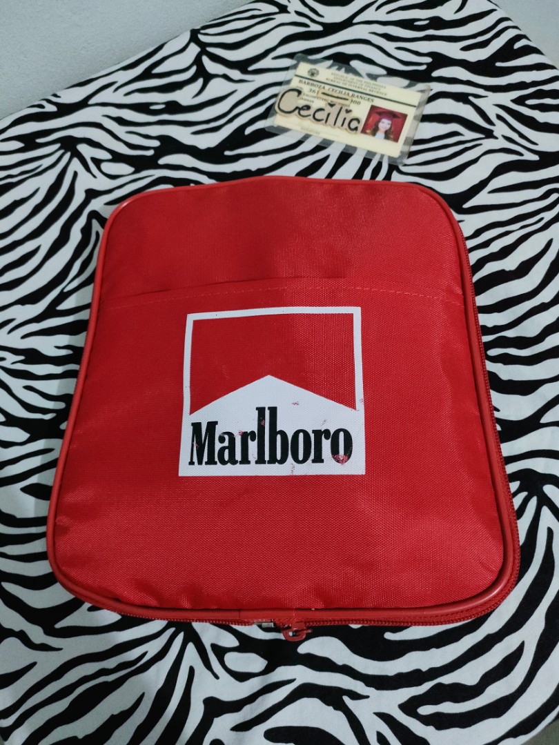 Marlboro vintage packable duffle bag (Authentic), Women's Fashion, Bags ...