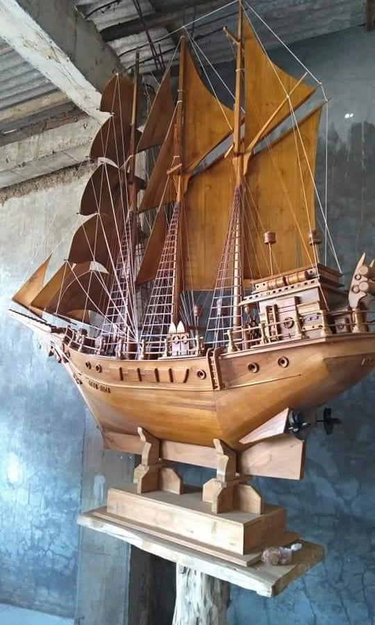 Miniatur Kapal Layar Laut Tradisional Indonesia Dewa Ruci Pinisi Kayu Jati Antik Pajangan Di 6181