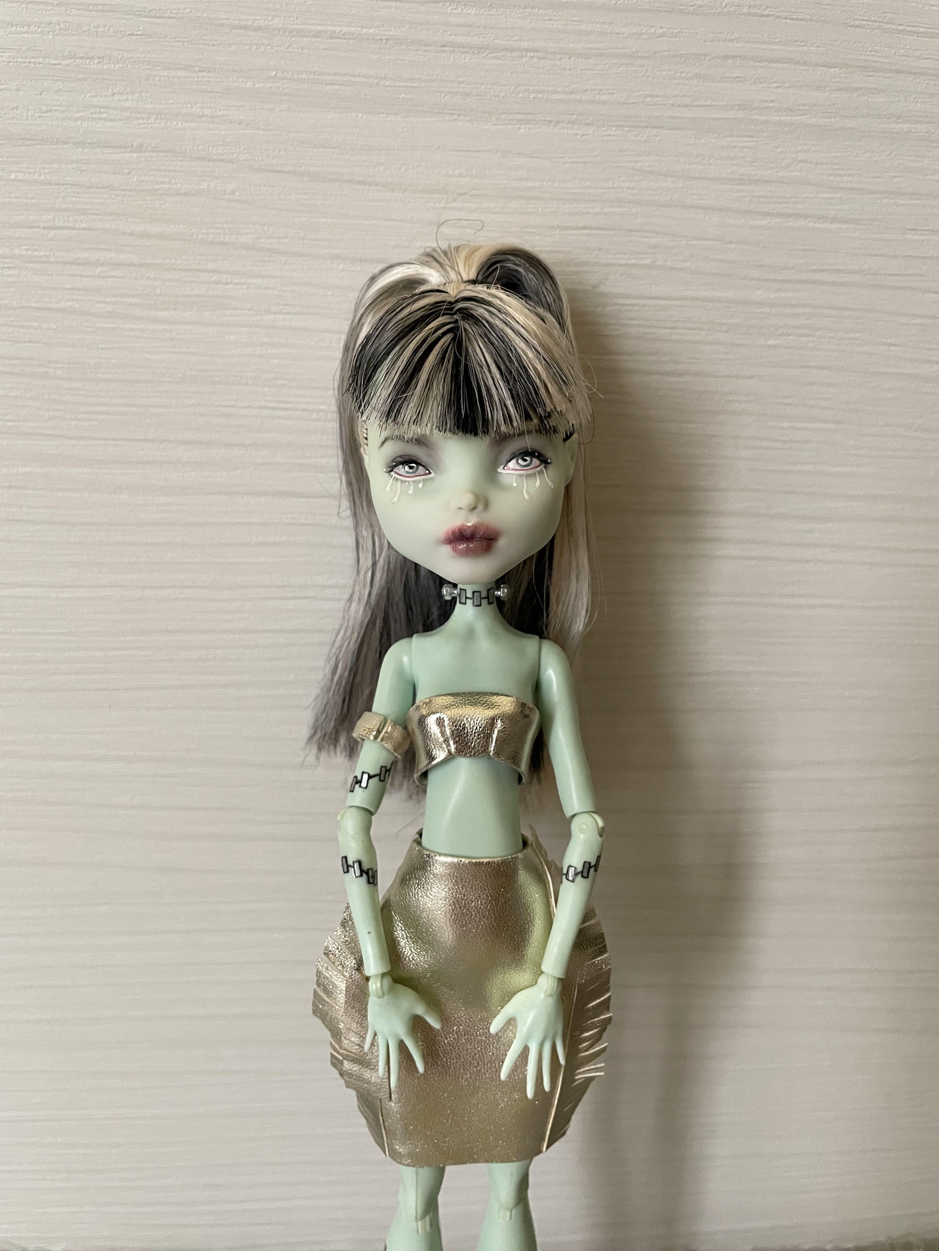 Monster high barbie store