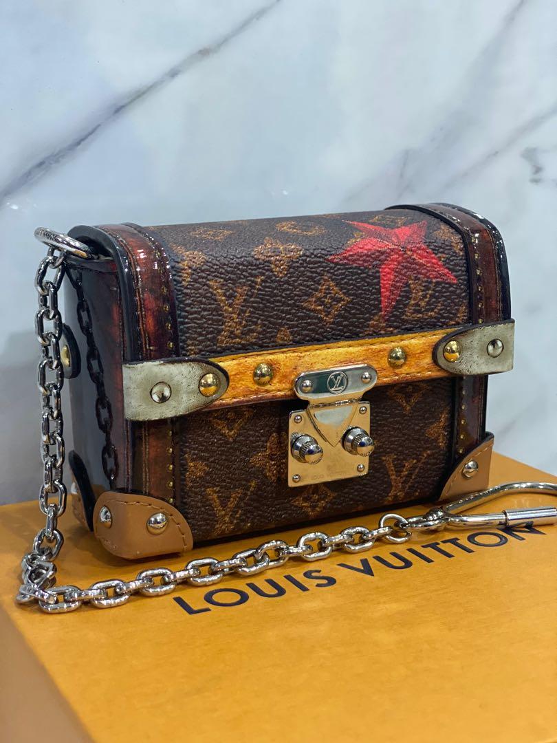 Louis Vuitton Essential Trunk Bag