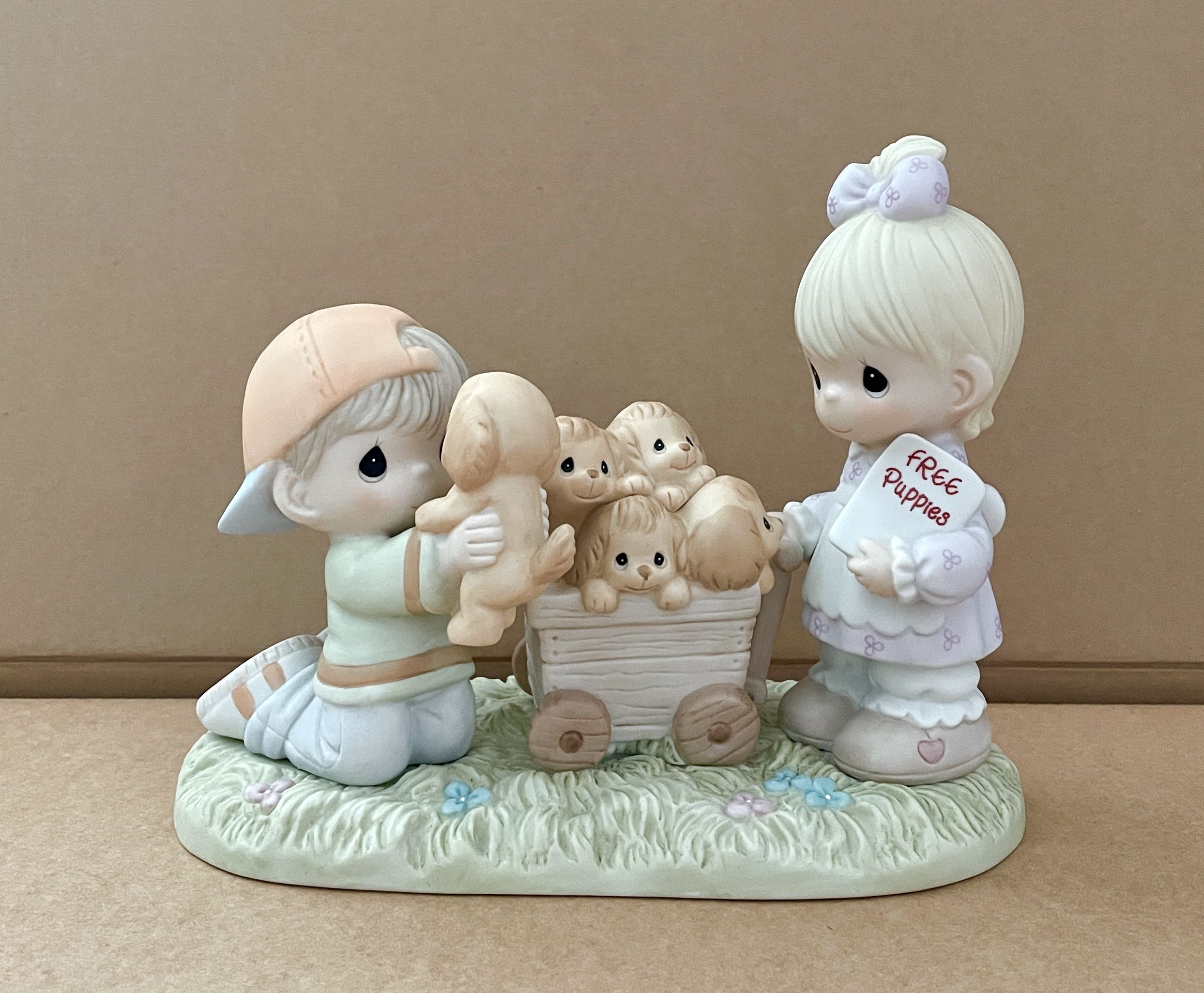 Precious Moments 144008 Appreciation Gifts Our Friendship is The Perfect Blend Bisque Porcelain Figurine