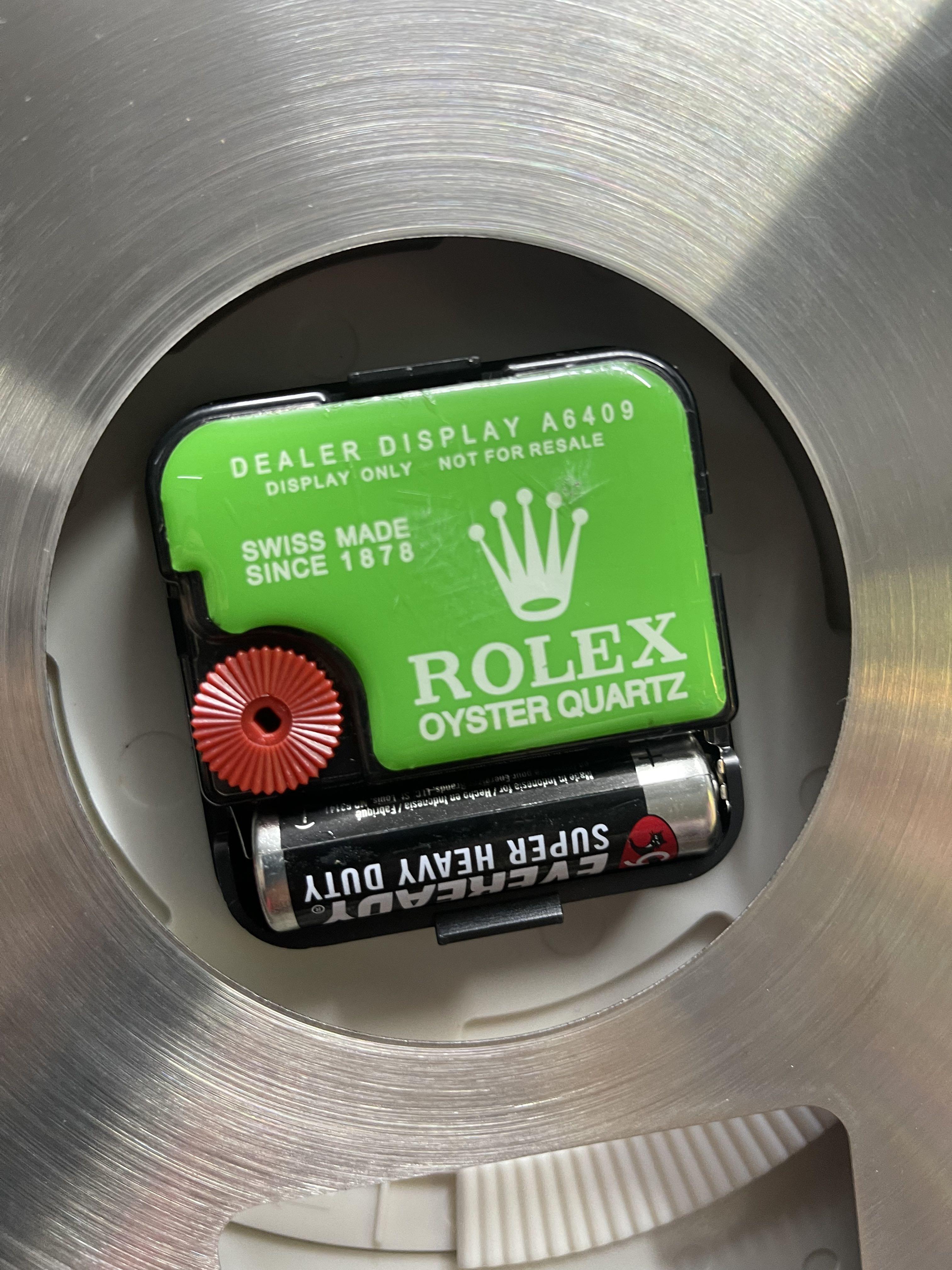 Rolex dealer discount display a6409