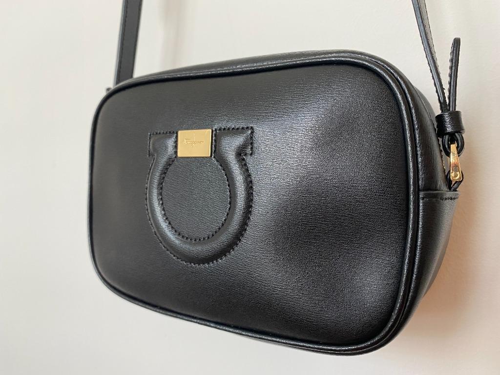Salvatore ferragamo discount gancini camera bag