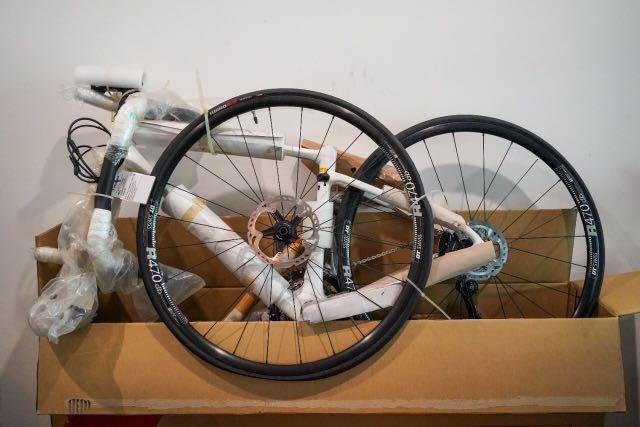 Sepeda Road Bike Specialized Roubaix 