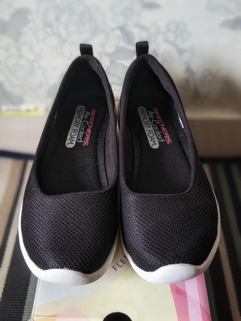 Skechers air cooled store memory foam test