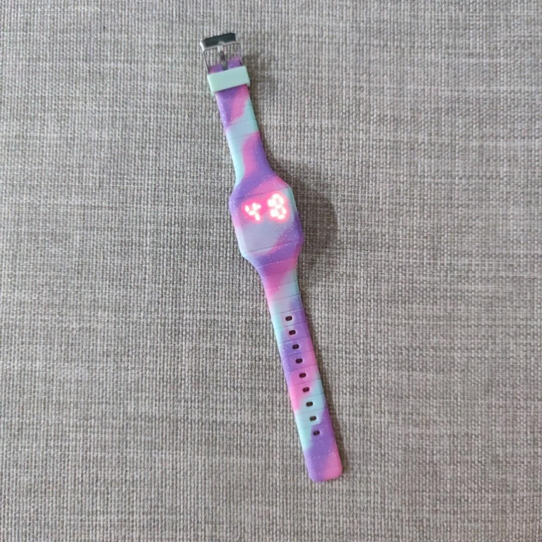 Smiggle Swirl Watch Pink