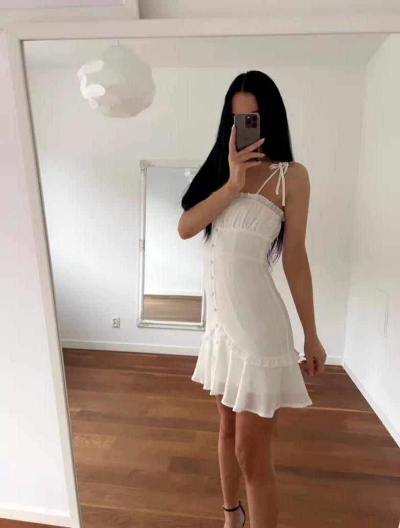 White cotton spaghetti strap best sale dress
