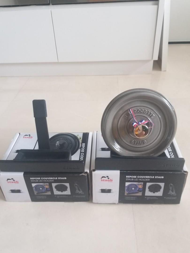 Staub Cast Iron Lid (Cover) Holder, Furniture & Home Living