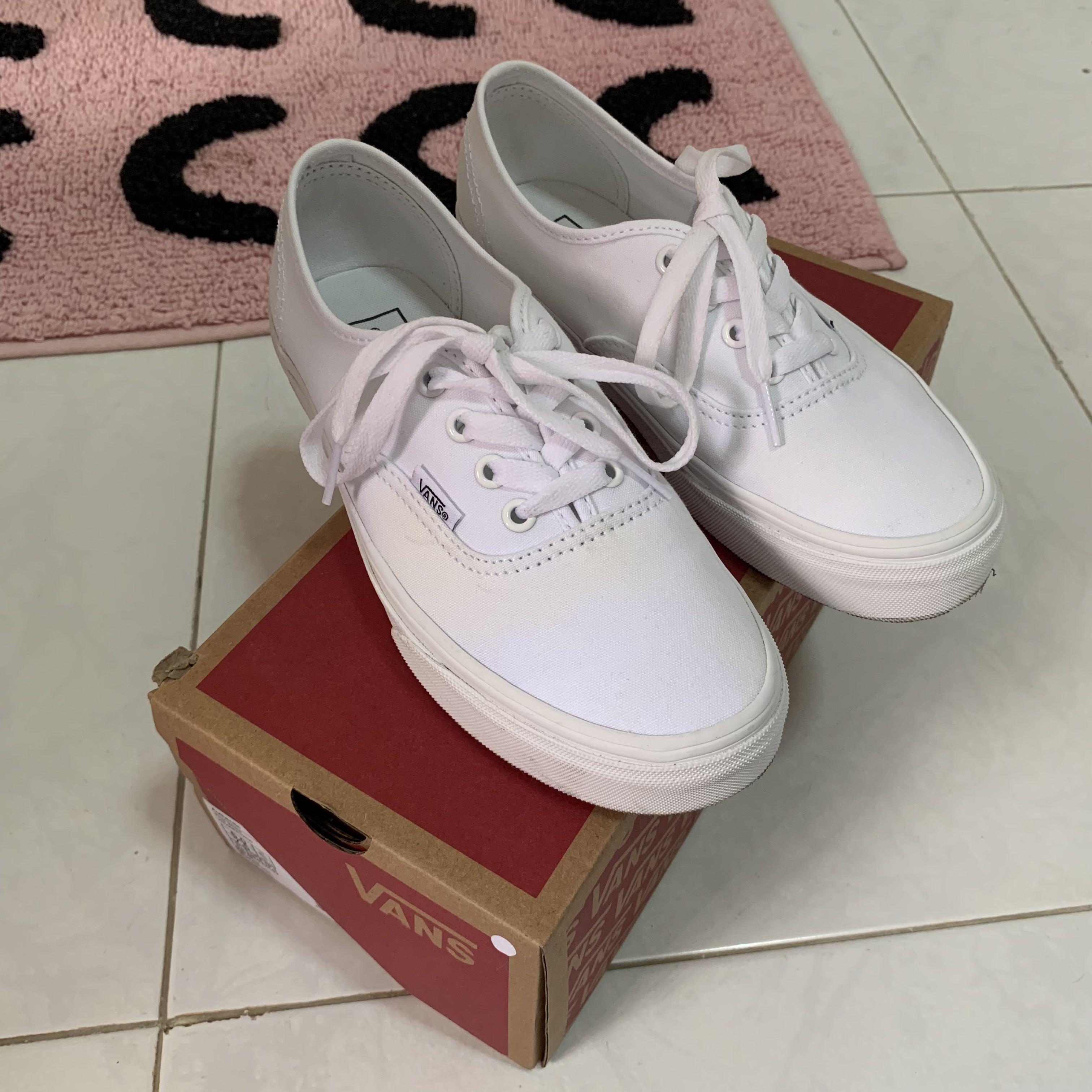 white vans 4.5