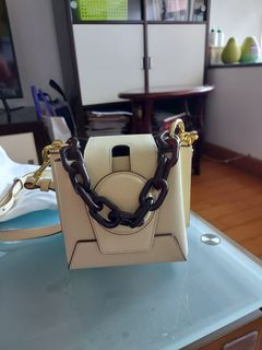 （分類：）位於 。 由 allthingssoldarenice 提交（商品編號 1155884129，圖片 1）。簡介： 。