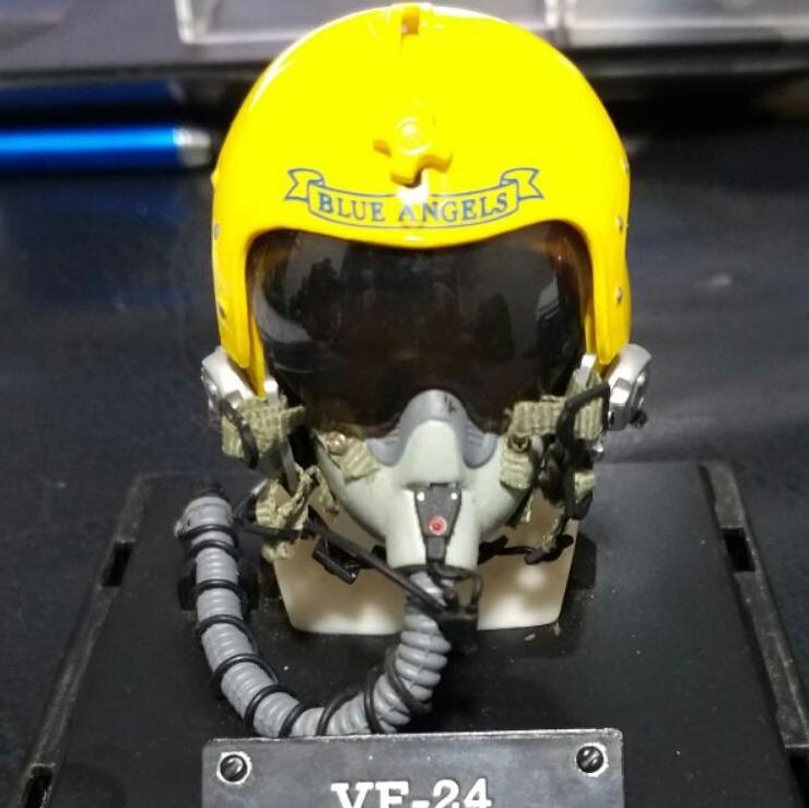 F 14 deals pilot helmet
