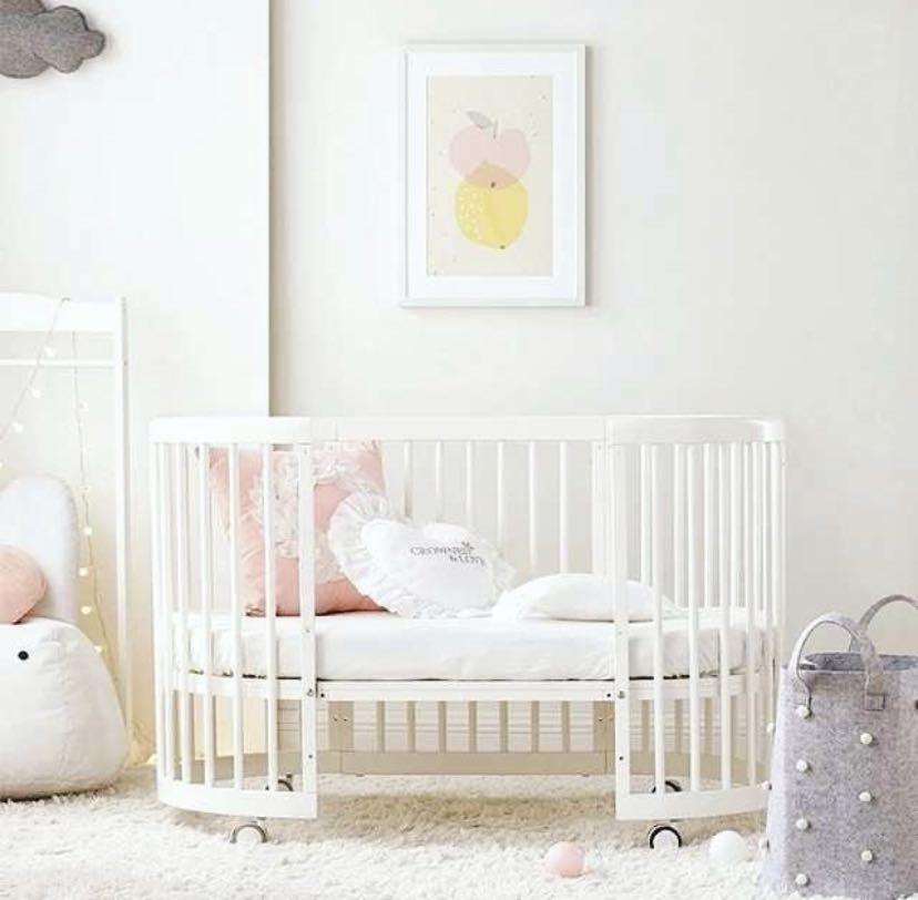 Baby shop oval crib