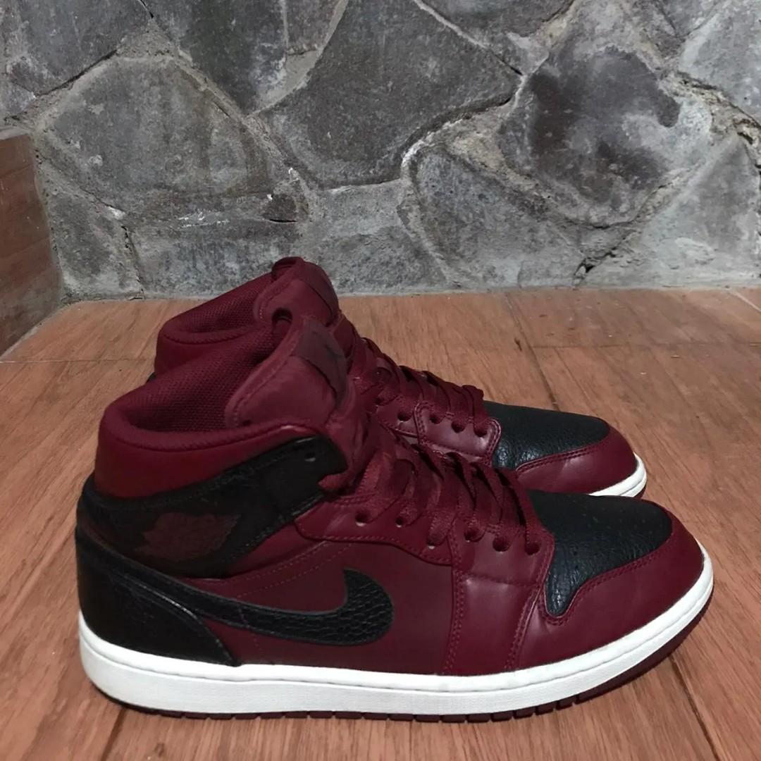 jordan 1 reverse banned