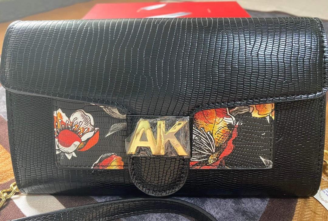 Anne Klein wallet on a chain (Category: Wallets & Card holders) located in Makati City. Submitted by bigdaddy21 (Listing ID 1155983338, Image 1). Description: Anne Klein Wallet on a Chain Brand New / Authentic Price: 1,900.00 sf c/o buyer.