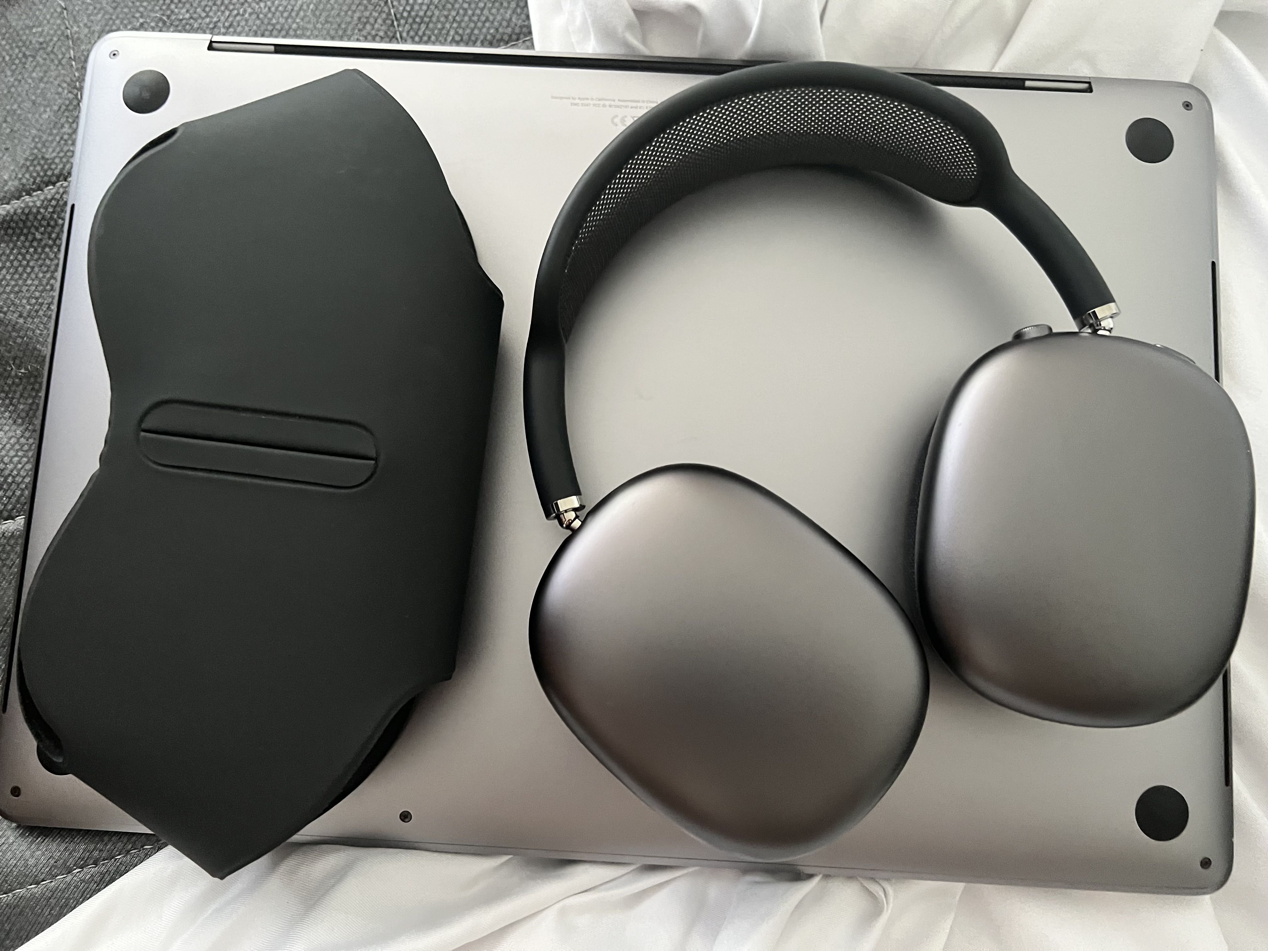 NEW新品Air Pods Max スペースグレイ MGYH3J/A ヘッドフォン/イヤフォン