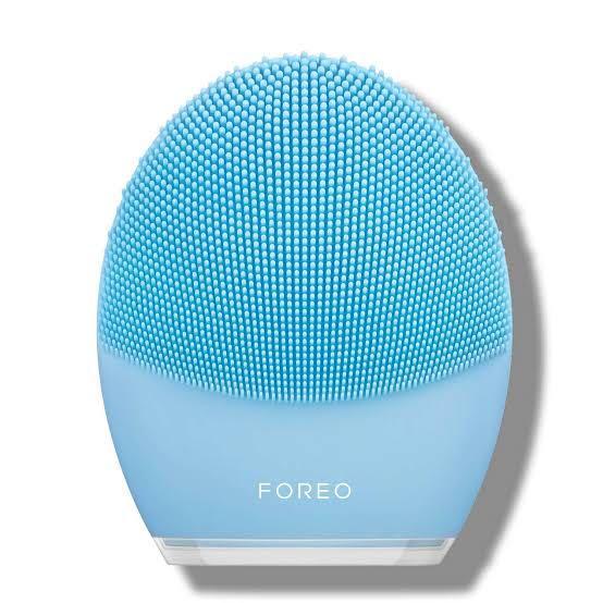 Authentic Foreo Luna 3 (Category: Face Care) located in Manila. Submitted by chelseaaudrey (Listing ID 1156098800, Image 1). Description: Only tested I prefer the foreo mini This is authentic, app connectible with foreo app and complete inclusions Bought from sephora itself for 11,820 Can send video of its working.