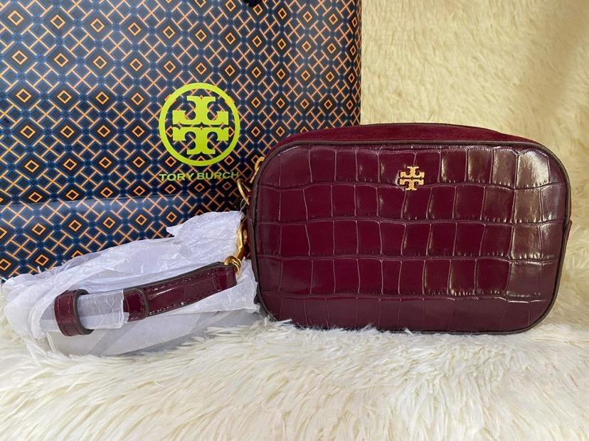 AUTHENTIC TORY BURCH BLAKE EMBOSSED MINI CAMERA BAG in BayBerry/Maroon,  Women's Fashion, Bags & Wallets, Cross-body Bags on Carousell