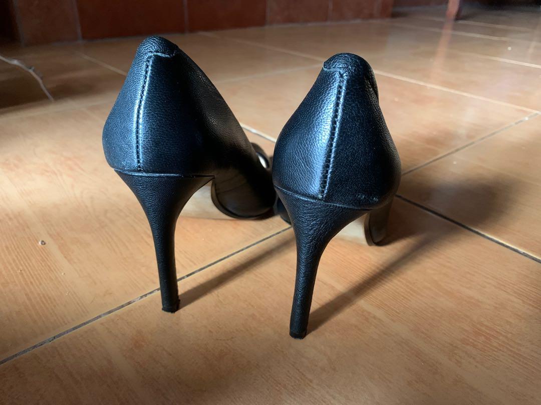 Banana Republic Madison 12 Hour Pump Women s Fashion Footwear