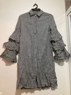 (Category: ) located in . Submitted by bbwardrobesale (Listing ID 1155969785, Image 1). Description: .