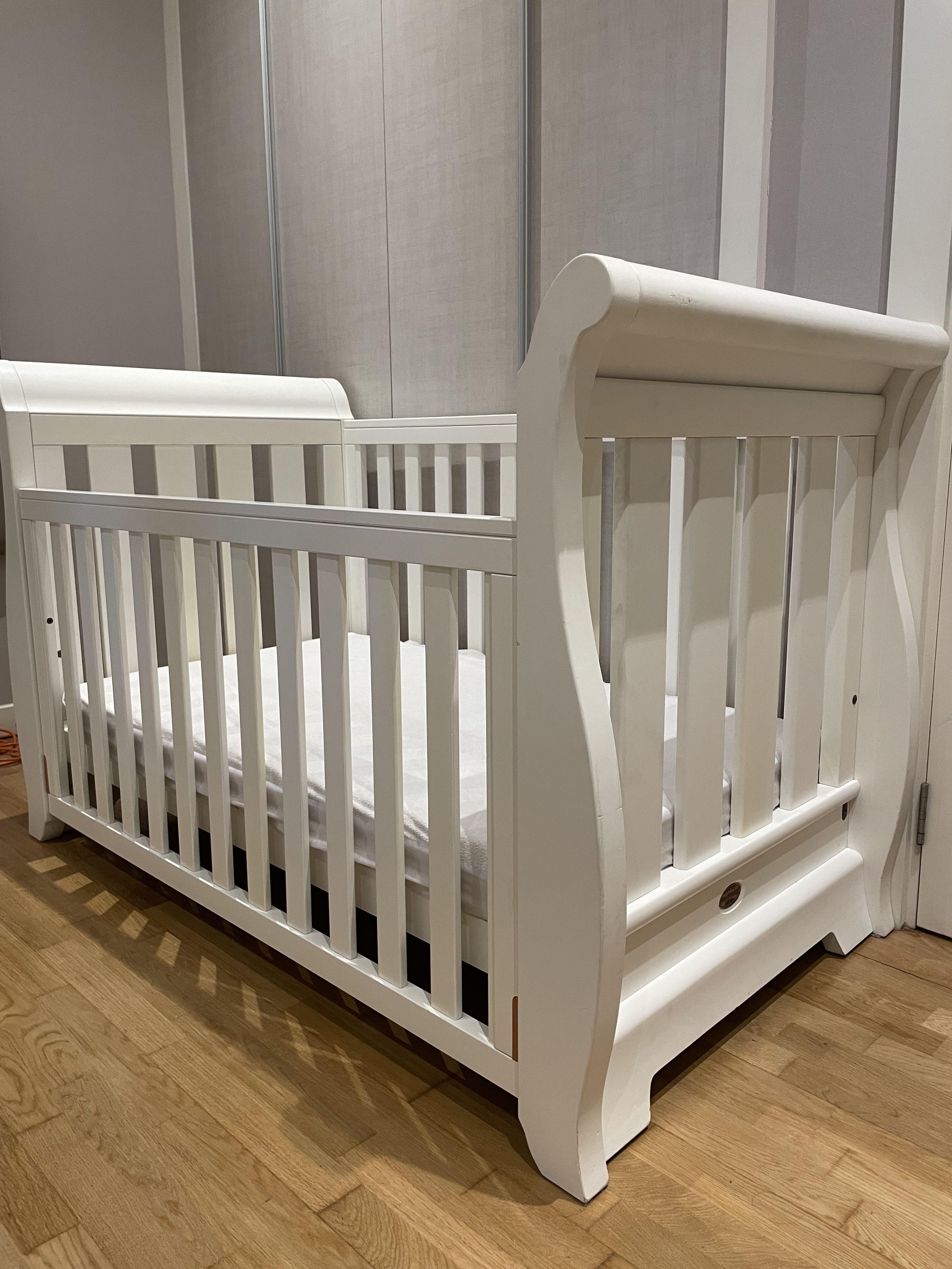 Boori sleigh outlet expandable cot