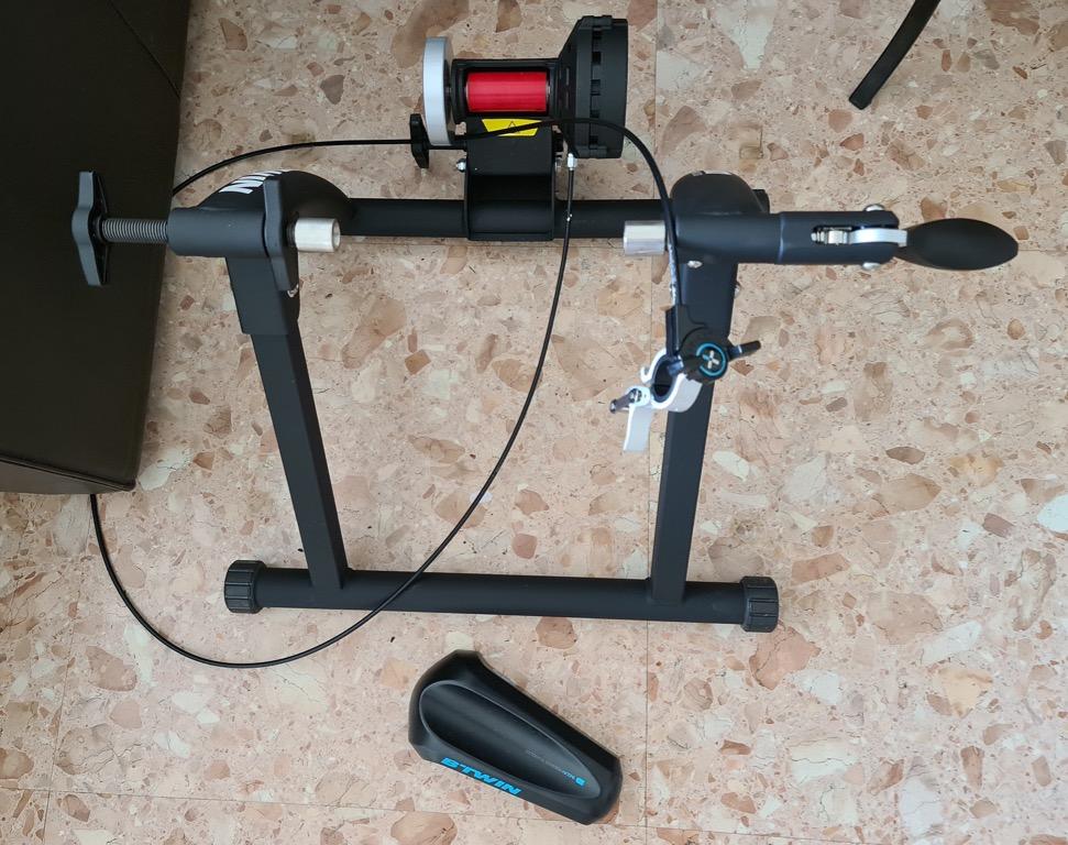 BTWIN Road Cycling Turbo Trainer Black