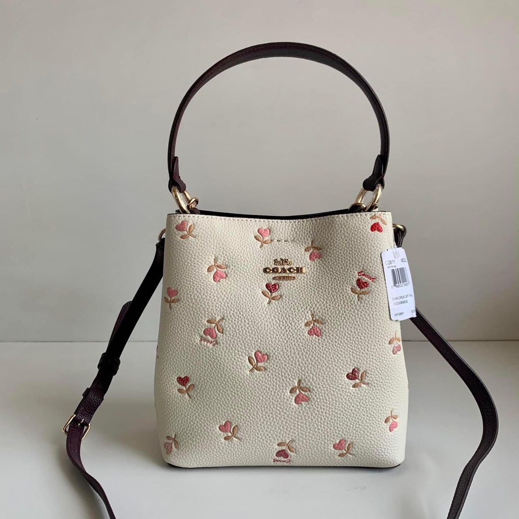 Coach bucket bag with hearts store