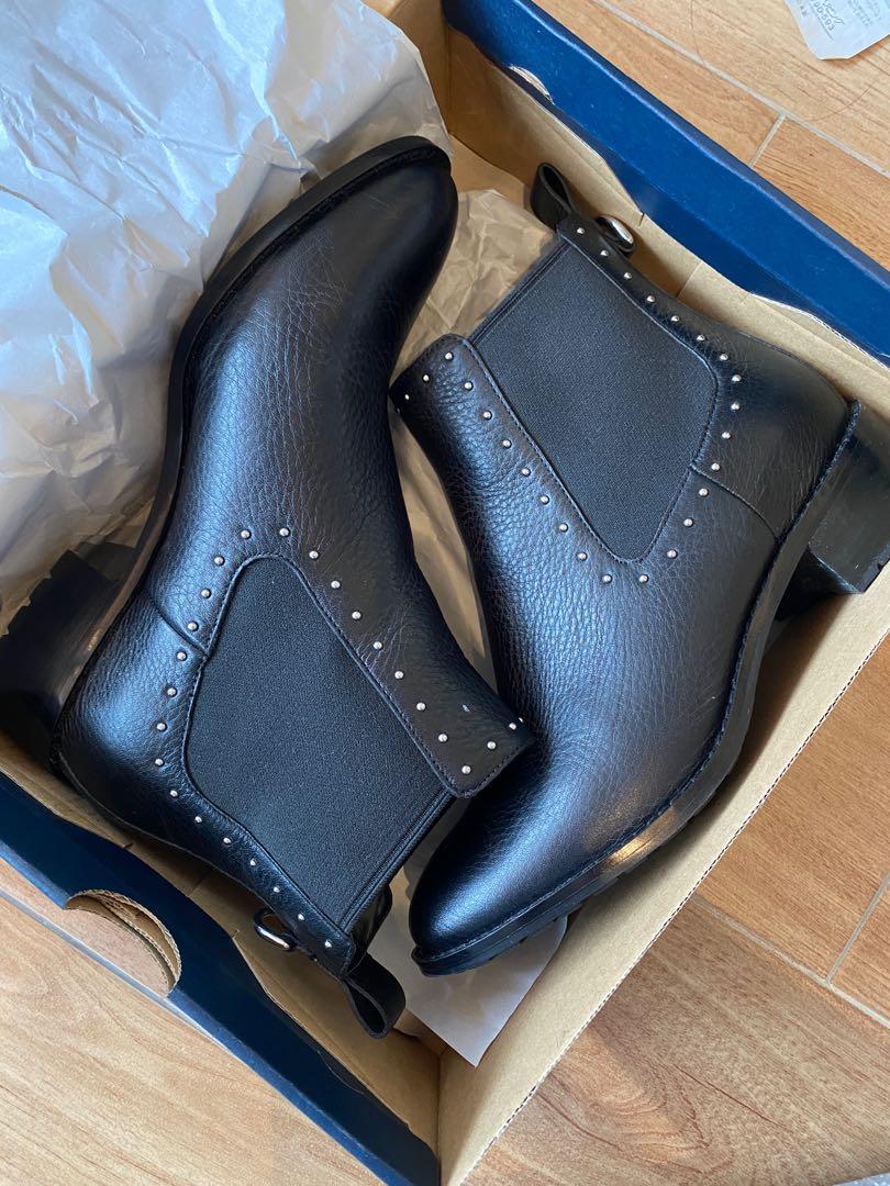 Newburg hotsell cole haan