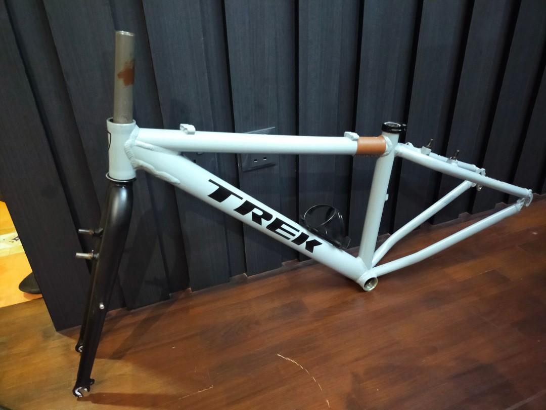 Hybrid 700c trek 7700 frame \u0026 fork 